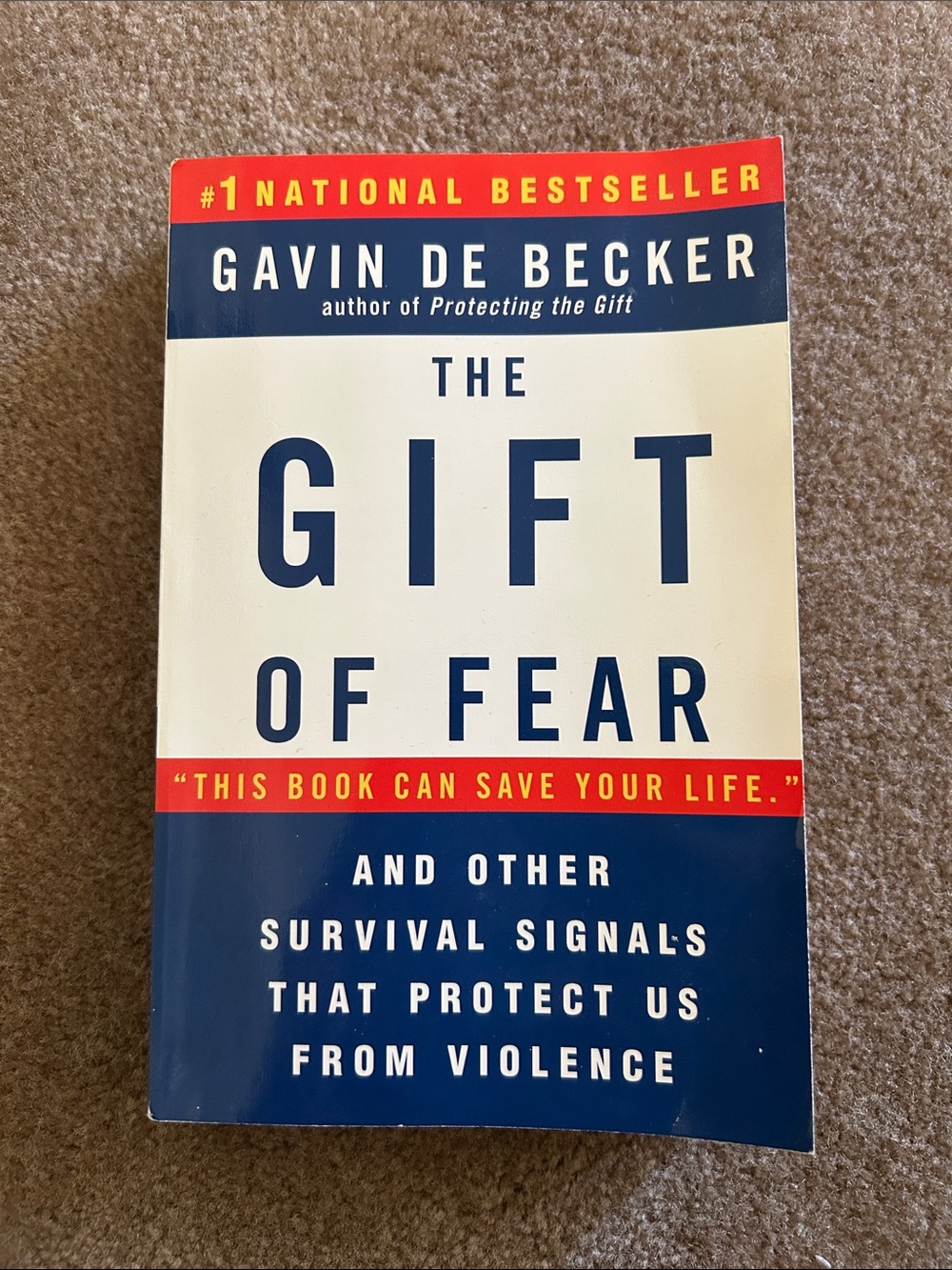 4/$20 Gavin de Becker "The Gift of Fear" Paperback
